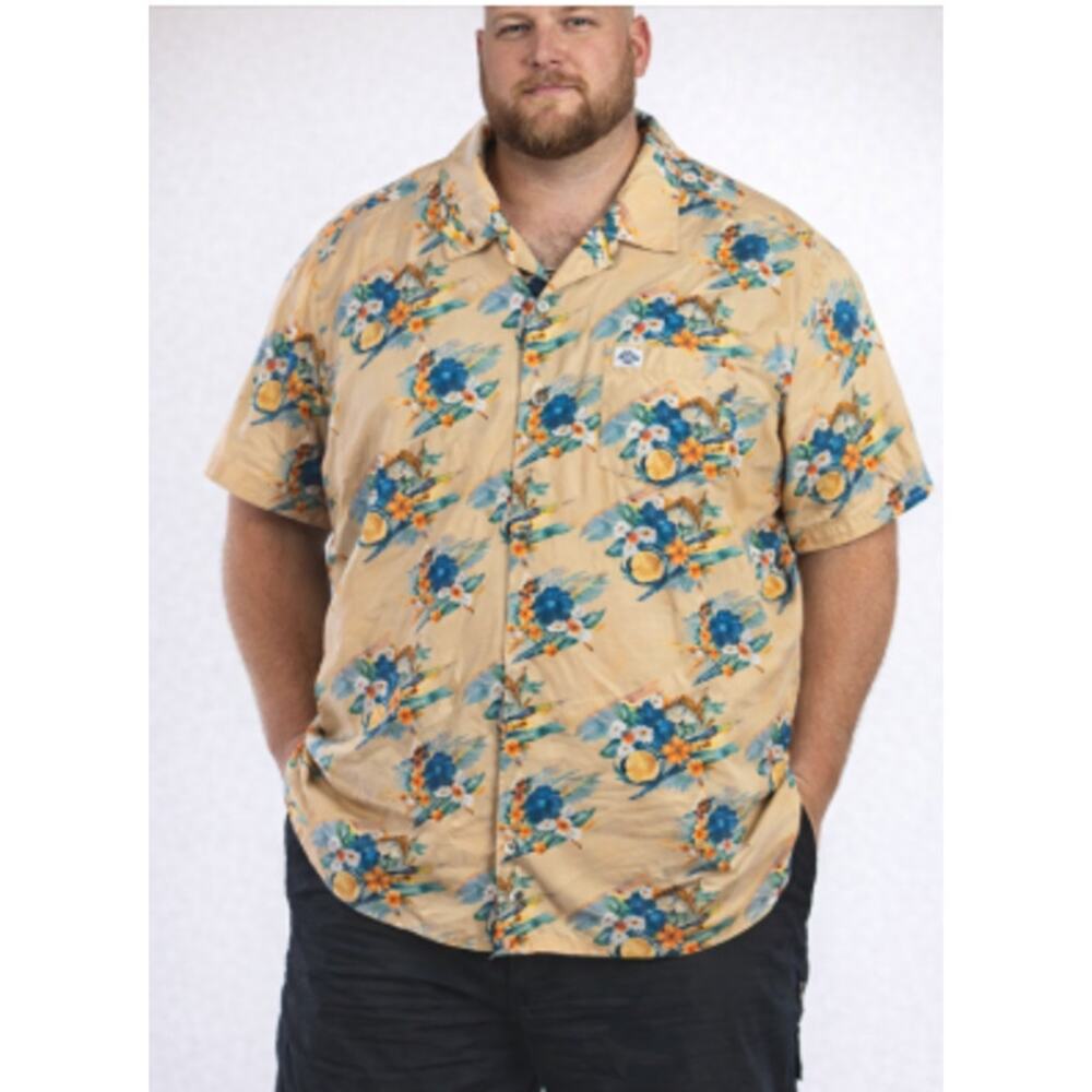 New Frontier Men's "Deer & Banjo" Hawaiian style shirt size Large